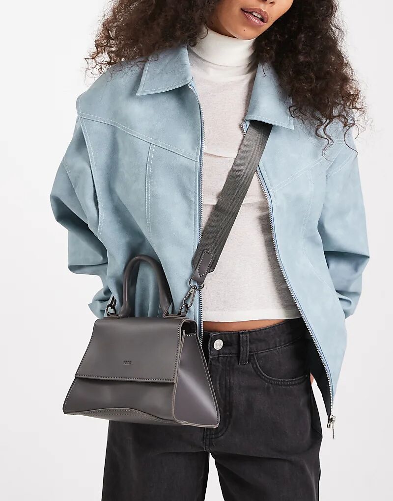 Мини-сумка PASQ с закругленным дном и ремнем через плечо, серого цвета
Мини-сумка PASQ с закругленным дном и ремнем через плечо, серого цвета