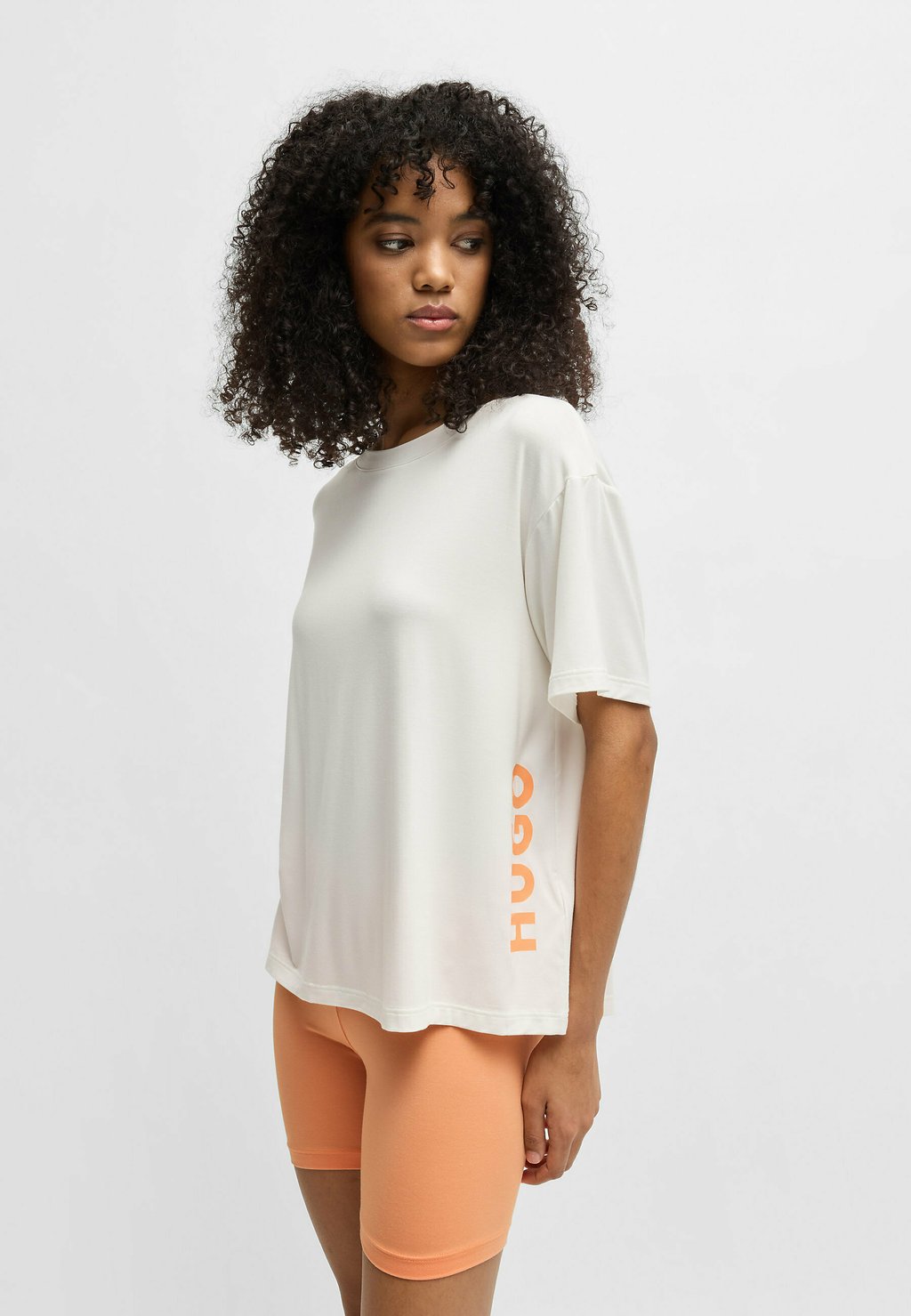 Пижама UNITE SHORT SET - Pyjama set HUGO, оранжевый
Пижама UNITE SHORT SET - Pyjama set HUGO, оранжевый