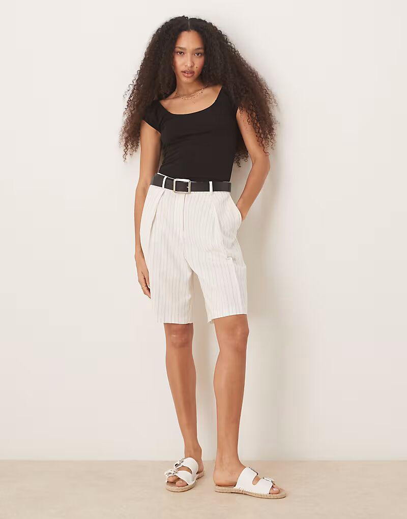 Строгие длинные городские шорты ASOS DESIGN в полоску цвета камня
Строгие длинные городские шорты ASOS DESIGN в полоску цвета камня