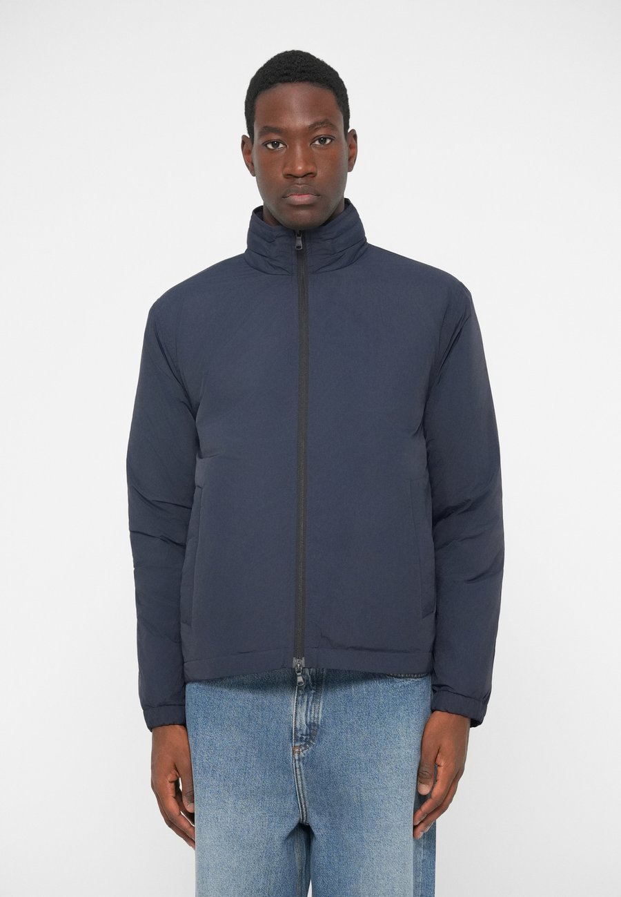 Куртка J.LINDEBERG PARRIE, Navy/Dark Blue
Куртка J.LINDEBERG PARRIE, Navy/Dark Blue