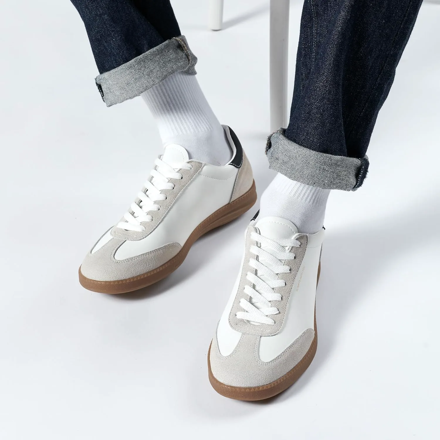 Мужские и женские модные кроссовки Повседневные кожаные кроссовки на шнуровке Нескользящие Удобные повседневные прогулочные кроссовки Дышащие Нескользящие кроссовки для бега, тенниса и активного отдыха на улице Cnuei, серый
Мужские и женские модные кроссовки Повседневные кожаные кроссовки на шнуровке Нескользящие Удобные повседневные прогулочные кроссовки Дышащие Нескользящие кроссовки для бега, тенниса и активного отдыха на улице Cnuei, серый