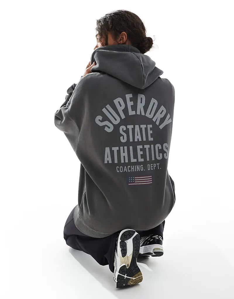 Толстовка Superdry Athletic essentials свободного кроя на молнии в цвете «уголь»
Толстовка Superdry Athletic essentials свободного кроя на молнии в цвете «уголь»