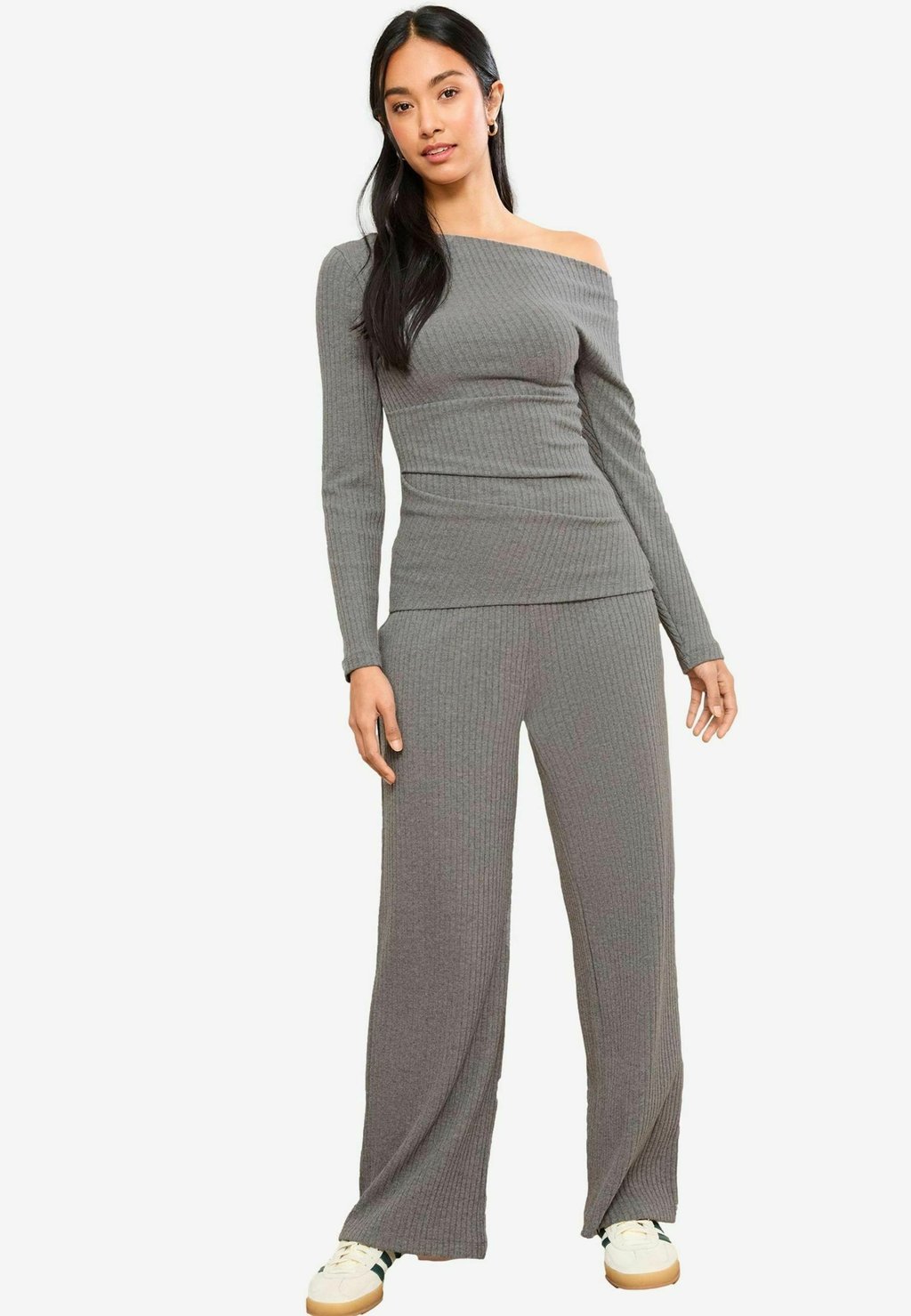 Футболка с длинным рукавом Friends Like These, серый
Футболка с длинным рукавом Friends Like These, серый