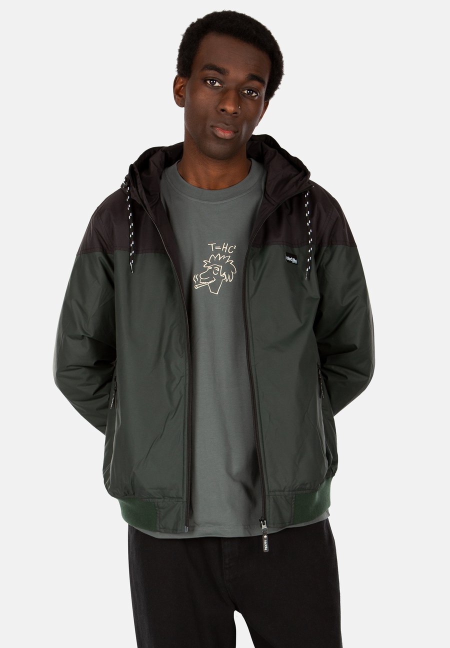 Куртка Iriedaily INSULANER, Nightforest/Dark Green
Куртка Iriedaily INSULANER, Nightforest/Dark Green