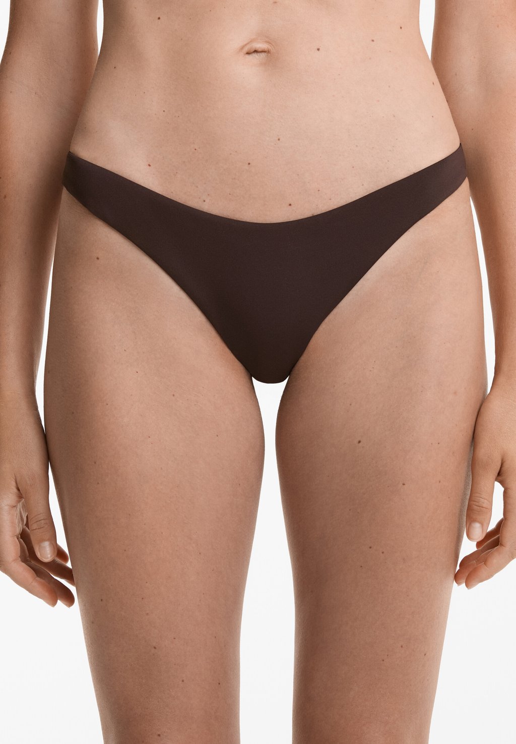 Плавки бикини U-CUT MEDIUM-COVERAGE OYSHO, темно-коричневый
Плавки бикини U-CUT MEDIUM-COVERAGE OYSHO, темно-коричневый