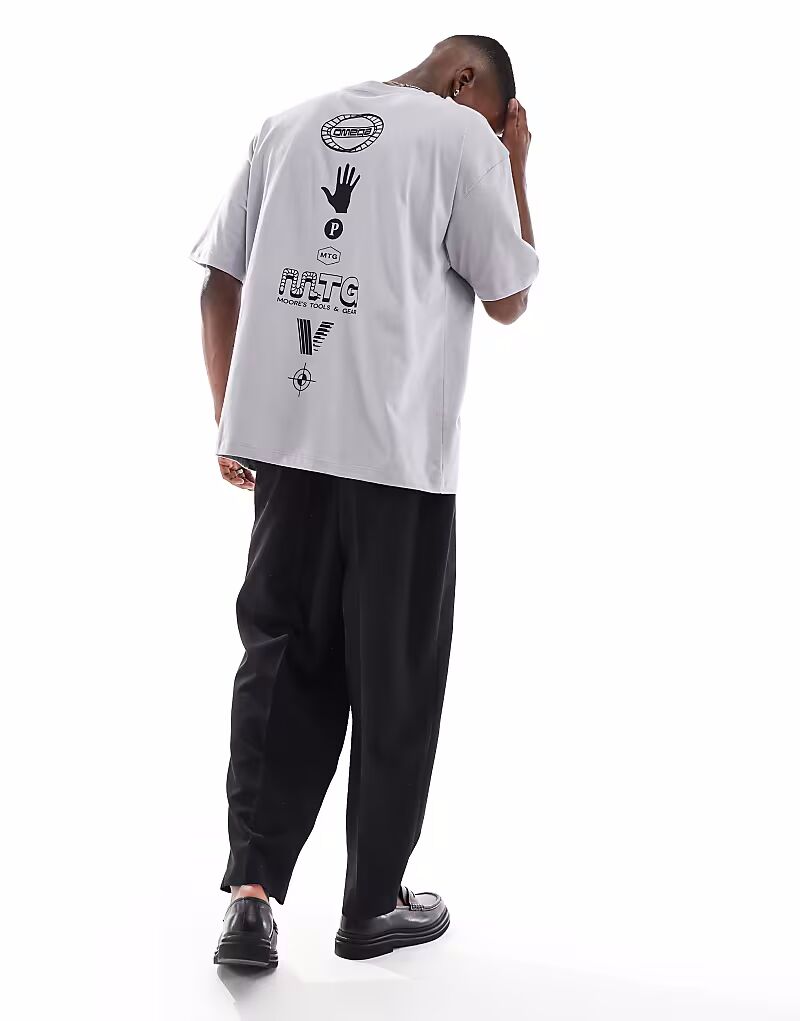 Футболка оверсайз ASOS DESIGN серого цвета с уличной графикой
Футболка оверсайз ASOS DESIGN серого цвета с уличной графикой