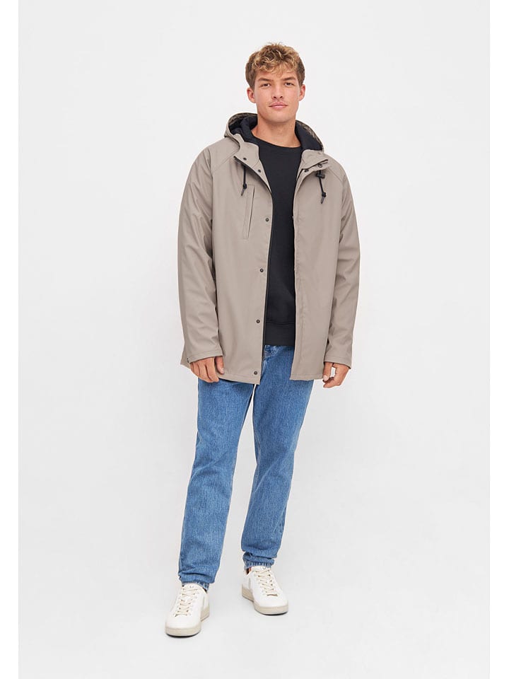 Дождевик бежевого цвета Derbe
Дождевик бежевого цвета Derbe