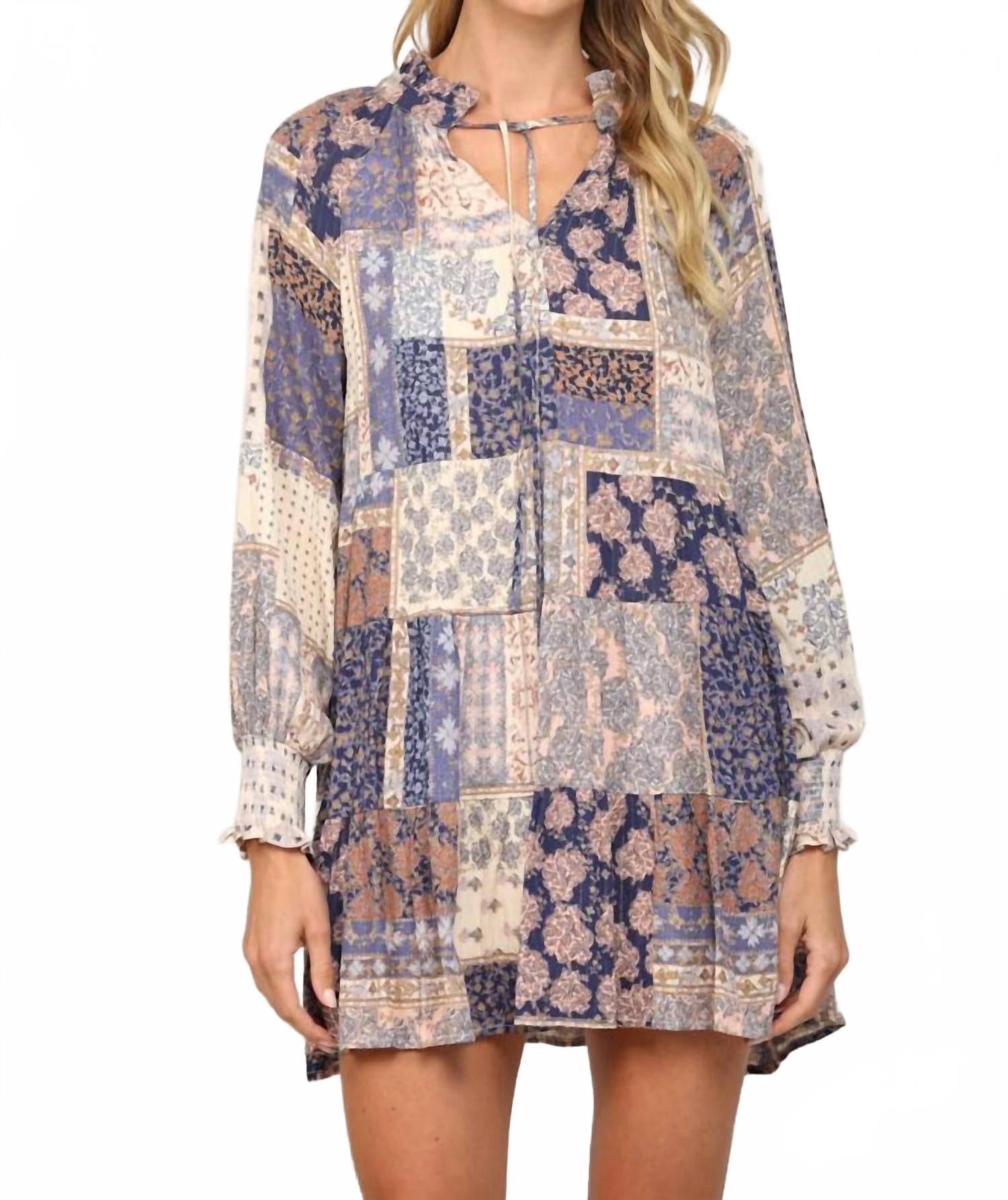 Синее платье с длинными рукавами в стиле пэчворк FATE
Синее платье с длинными рукавами в стиле пэчворк FATE