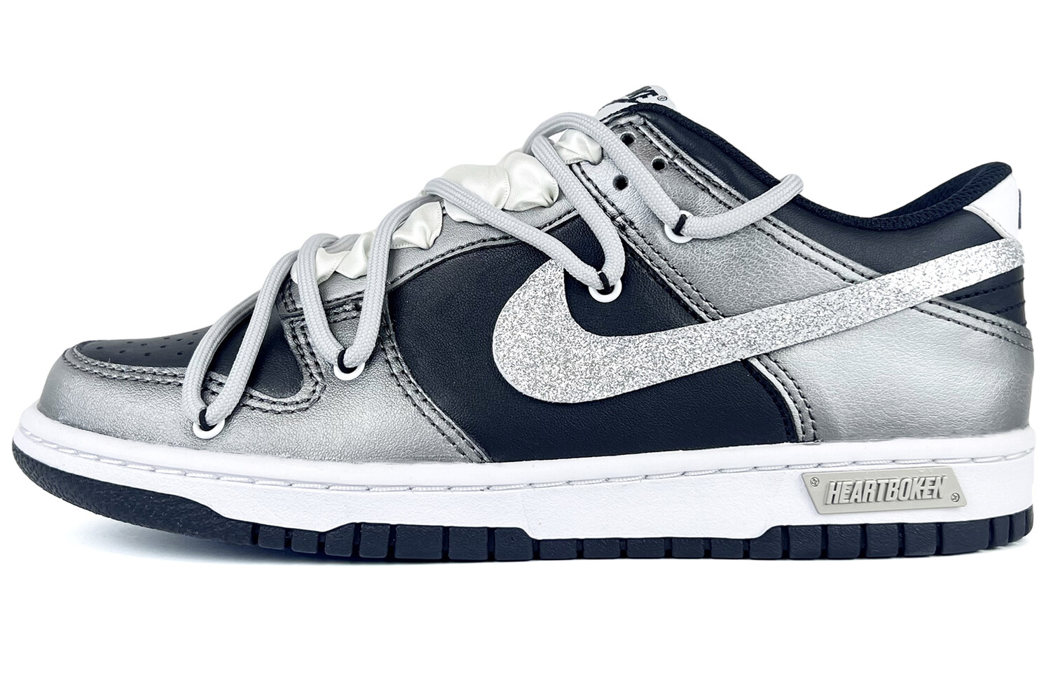 Кроссовки Nike Dunk Skateboarding Shoes Women's Low-top Silver, серебряный, Серый, Кроссовки Nike Dunk Skateboarding Shoes Women's Low-top Silver, серебряный
Кроссовки Nike Dunk Skateboarding Shoes Women's Low-top Silver, серебряный, Серый, Кроссовки Nike Dunk Skateboarding Shoes Women's Low-top Silver, серебряный