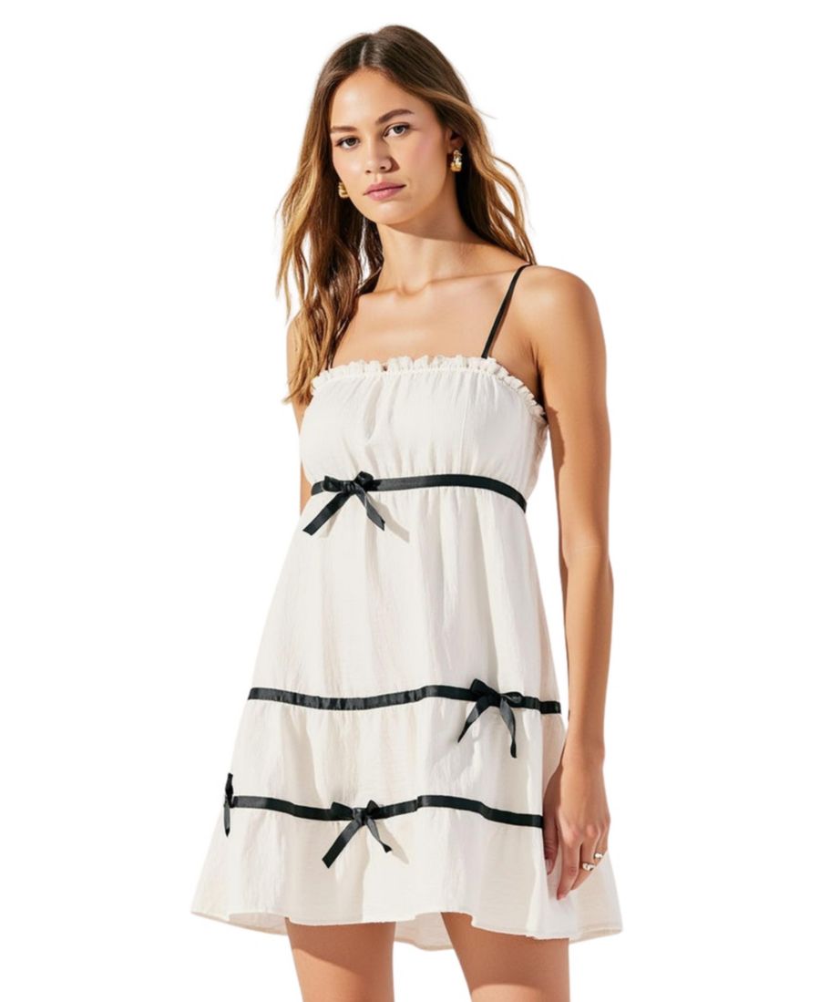 Женское мини-платье на тонких бретелях с оборками и бантом Modenaire, White
Женское мини-платье на тонких бретелях с оборками и бантом Modenaire, White