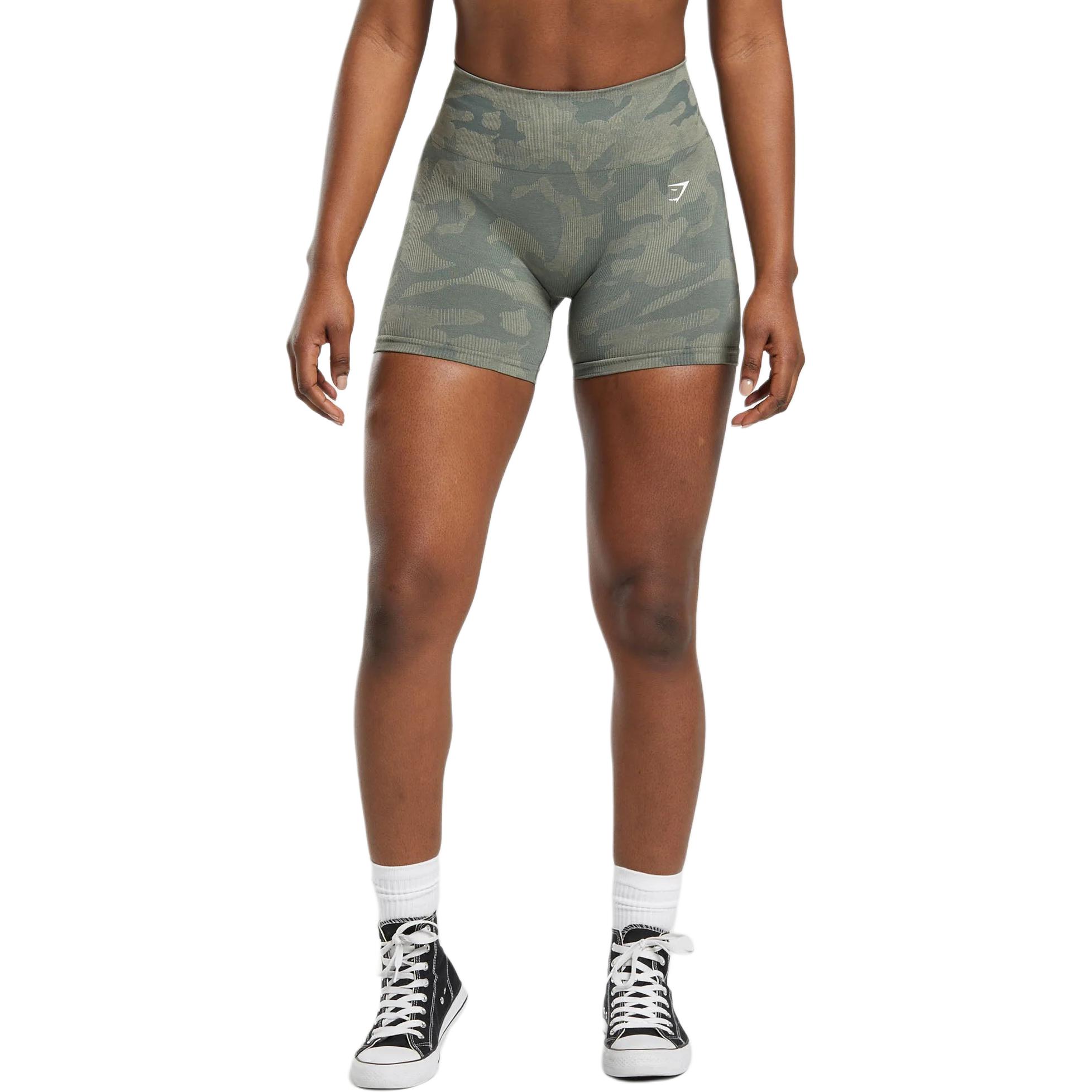 Женские спортивные шорты мелового зелёного цвета GYMSHARK
Женские спортивные шорты мелового зелёного цвета GYMSHARK