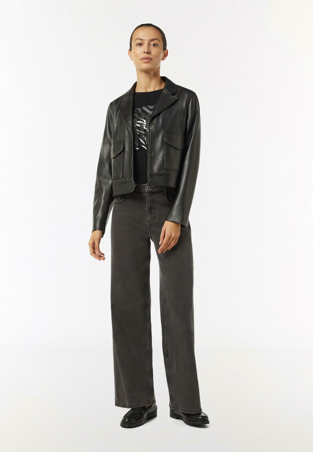 Футболка с принтом comma, черный
Футболка с принтом comma, черный