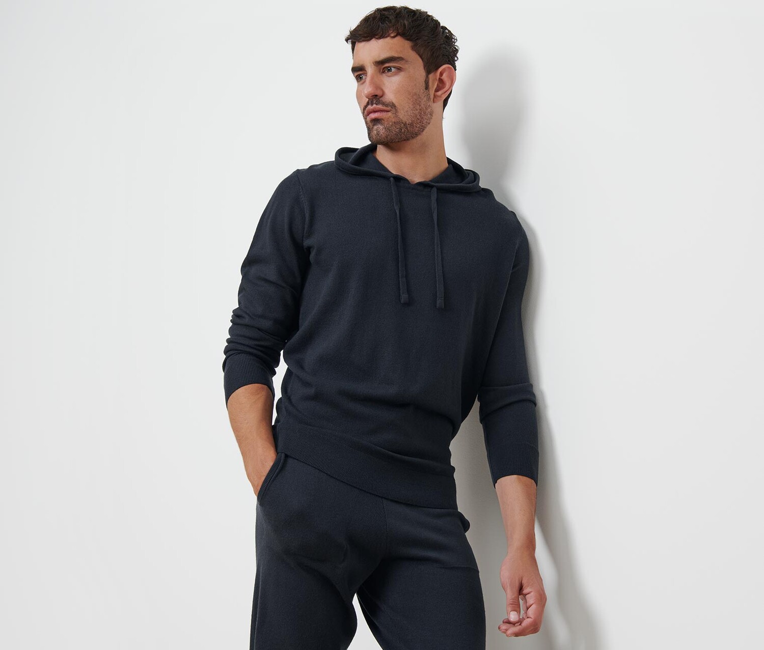 Толстовка Tchibo с капюшоном вязаная, темно-синий
Толстовка Tchibo с капюшоном вязаная, темно-синий