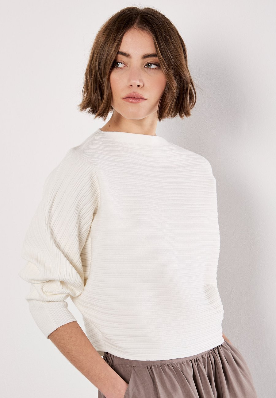 Джемпер Apricot BATWING , White
Джемпер Apricot BATWING , White