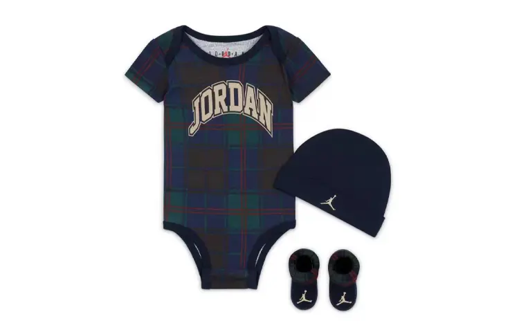 Детская повседневная спортивная одежда Jordan
Детская повседневная спортивная одежда Jordan