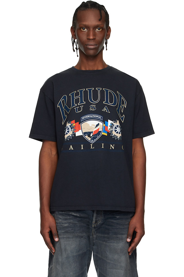 Rhude Футболка с изображением символа американского парусного спорта (чернокожие)
Rhude Футболка с изображением символа американского парусного спорта (чернокожие)