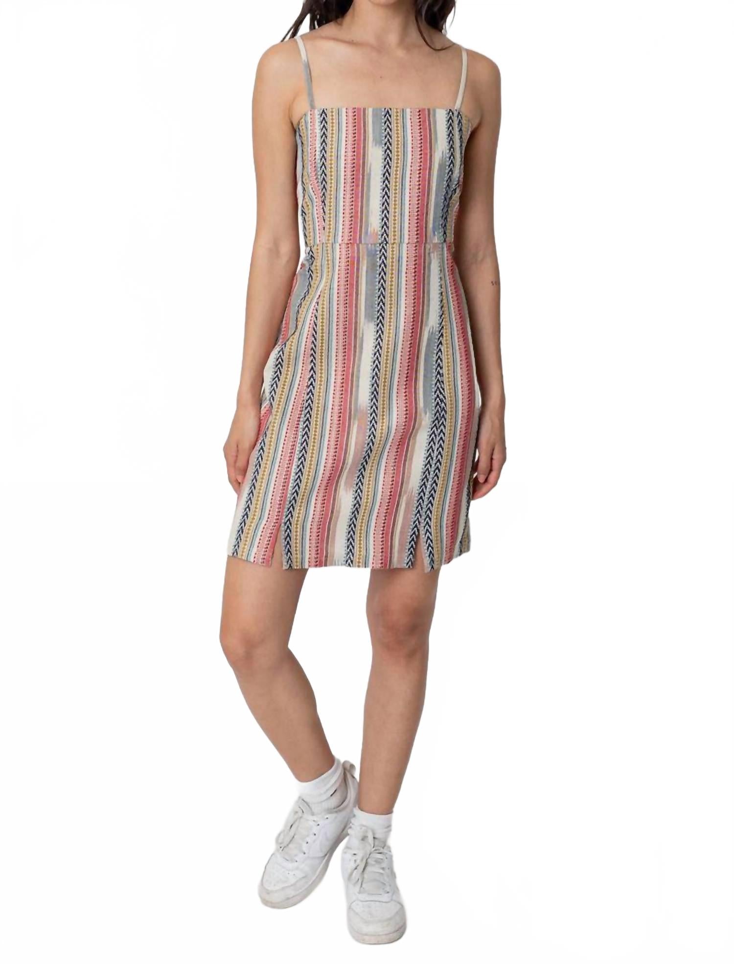 Платье Yuma Midi в разноцветном принте EN CREME, мультиколор
Платье Yuma Midi в разноцветном принте EN CREME, мультиколор