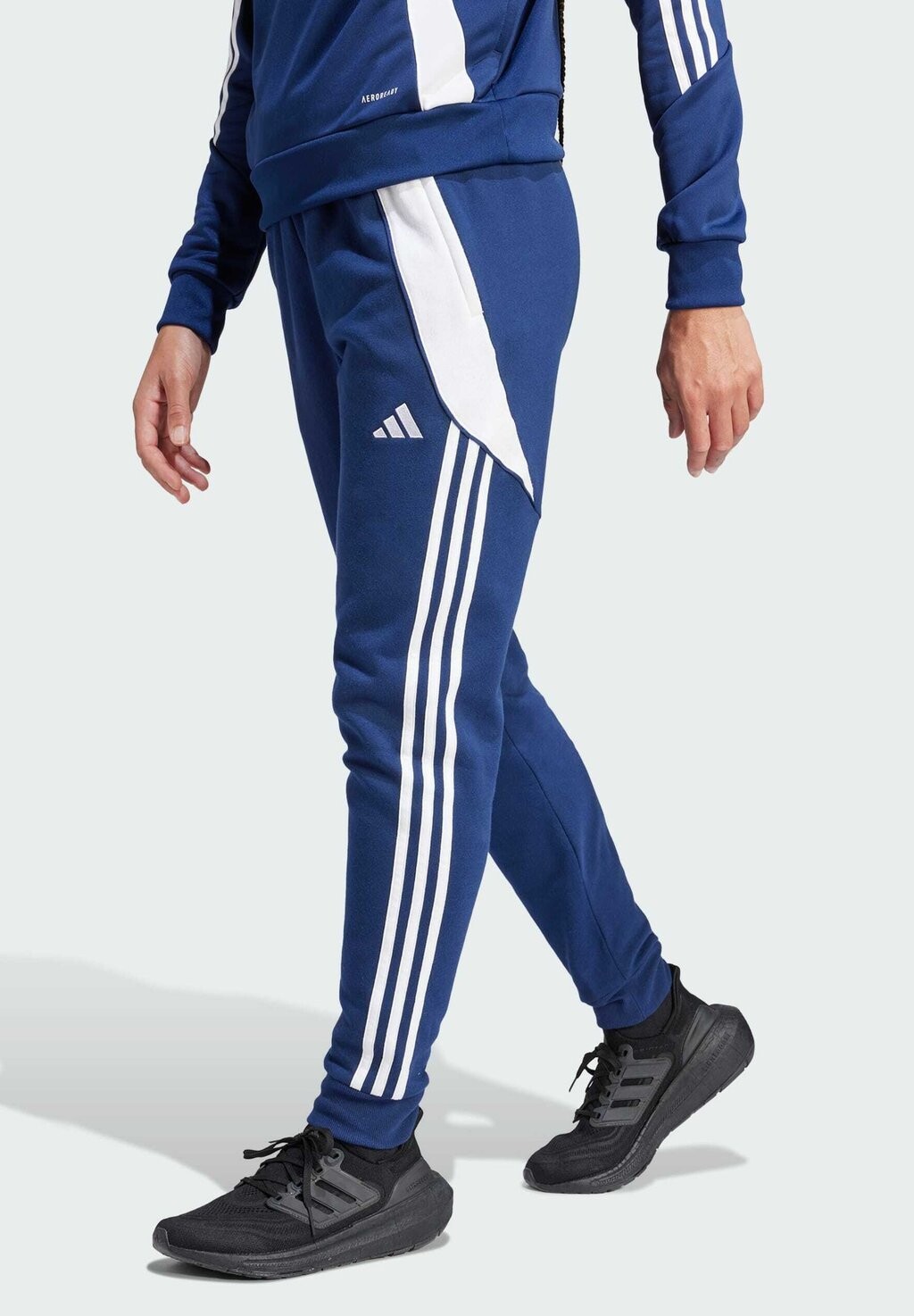 Брюки для бега TIRO 24 adidas Performance, цвет team navy blue white
Брюки для бега TIRO 24 adidas Performance, цвет team navy blue white