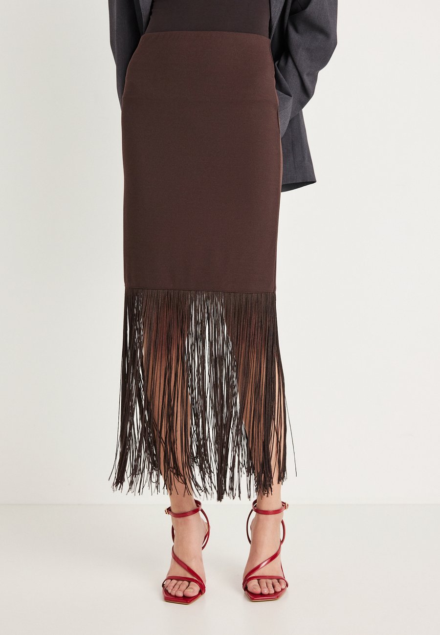 Юбка Gina Tricot FRINGE SKIRT, Chocolate Plum /Brown
Юбка Gina Tricot FRINGE SKIRT, Chocolate Plum /Brown