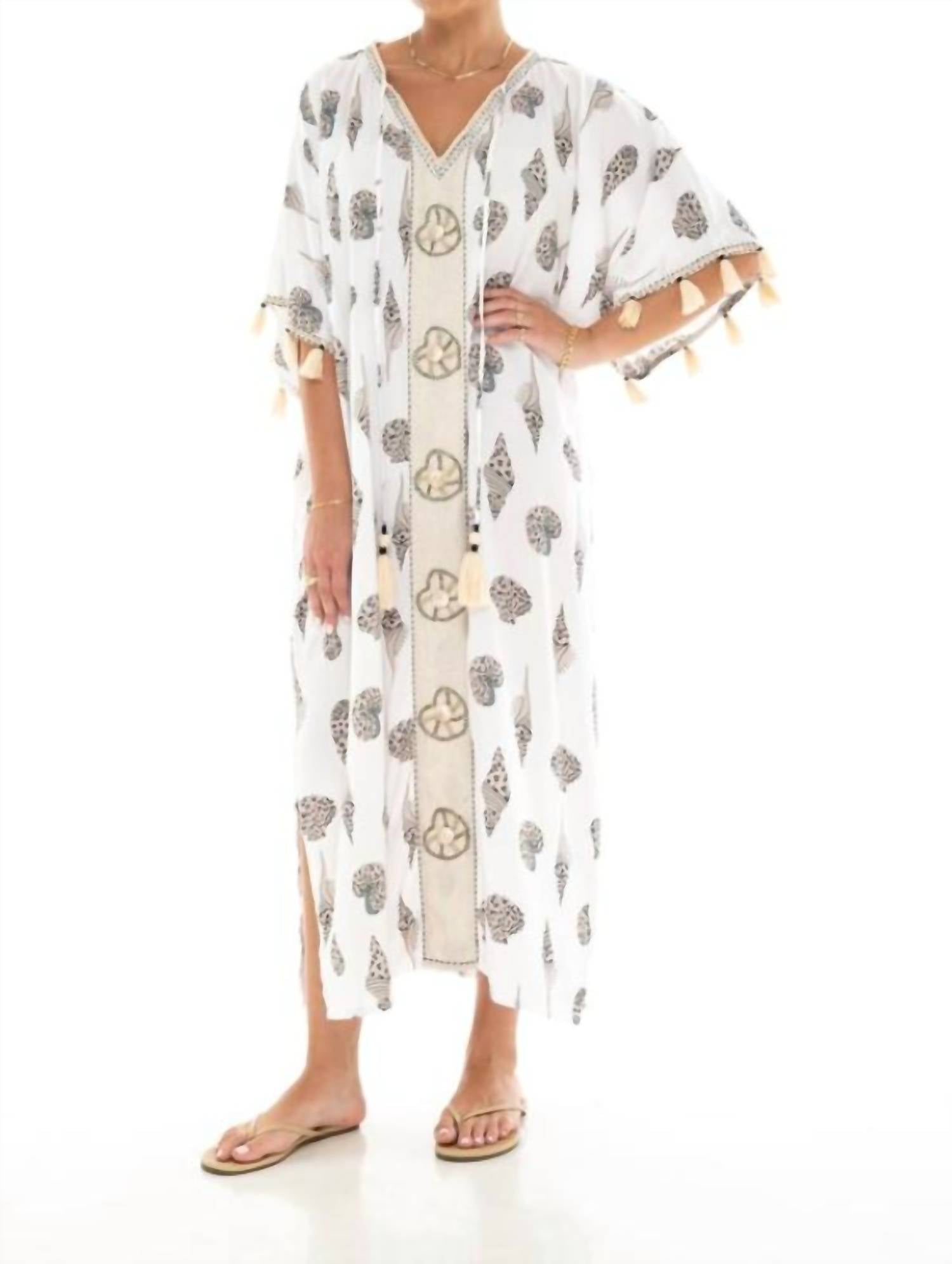 Женский длинный кафтан Seashells в белом цвете Mint
Женский длинный кафтан Seashells в белом цвете Mint