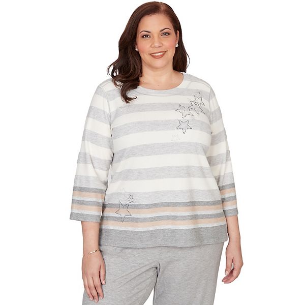Топ с круглым вырезом Plus size в звездах и полосках Alfred Dunner
Топ с круглым вырезом Plus size в звездах и полосках Alfred Dunner