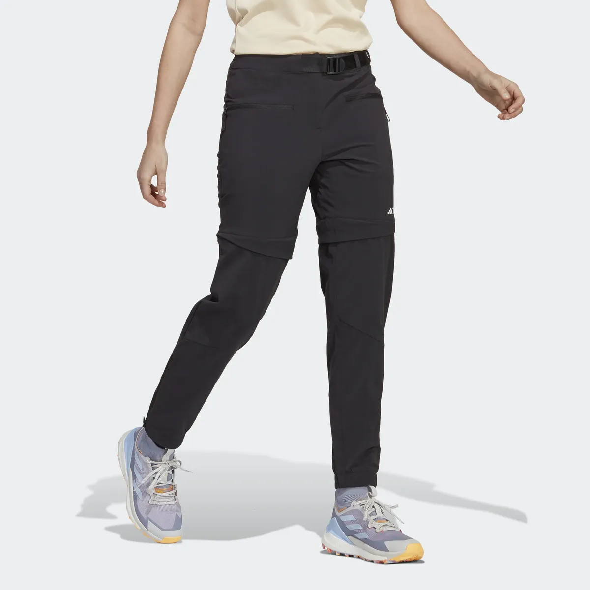 Уличные брюки adidas TERREX "TERREX UTILITAS HIKING ZIPOFF PANTS" (1 шт.), черный
Уличные брюки adidas TERREX "TERREX UTILITAS HIKING ZIPOFF PANTS" (1 шт.), черный