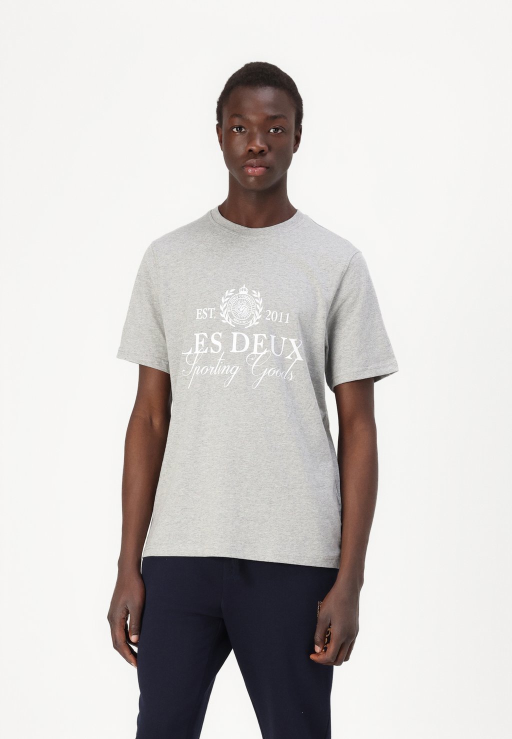 Футболка с принтом CREST Les Deux, светло-серый
Футболка с принтом CREST Les Deux, светло-серый