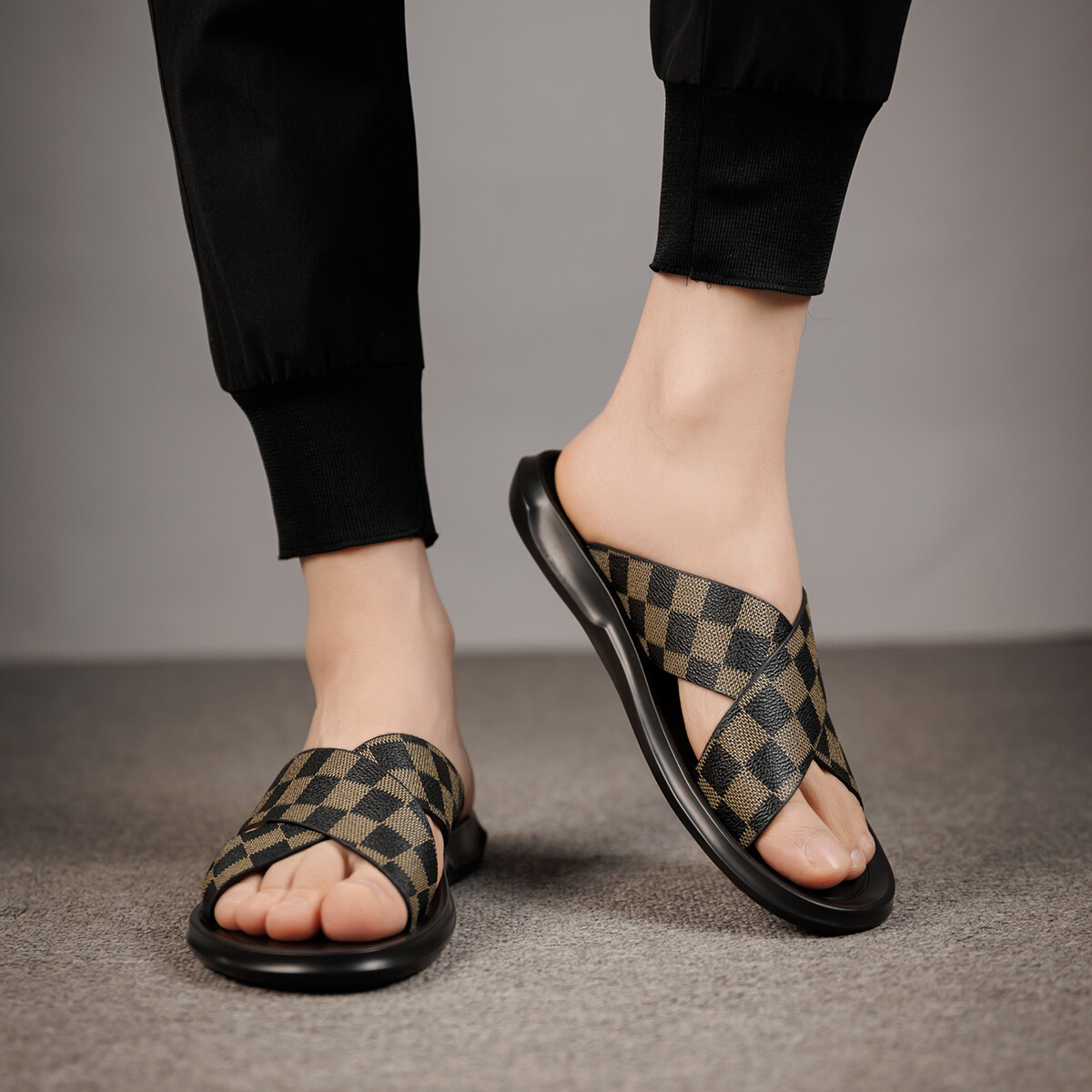 Шлепанцы мужские Shouba, хаки
Шлепанцы мужские Shouba, хаки