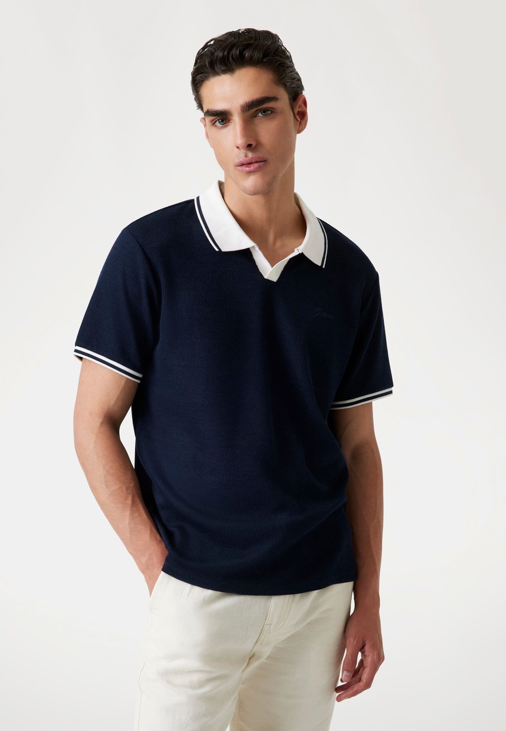 Рубашка поло Guess, темно-синий
Рубашка поло Guess, темно-синий