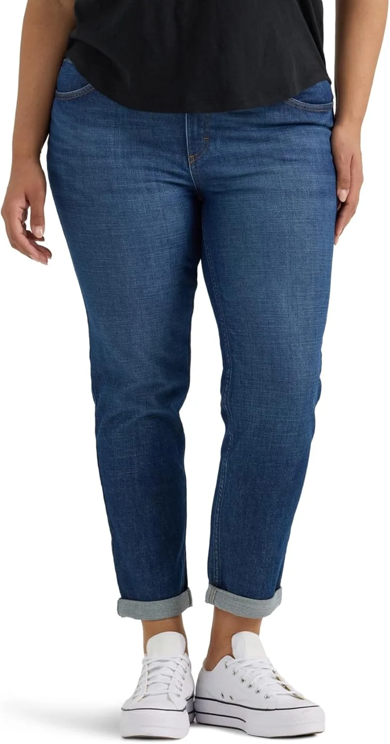 Lee Women's Plus Size Legendary Mid Rise '90s Taper Jean
Lee Women's Plus Size Legendary Mid Rise '90s Taper Jean
