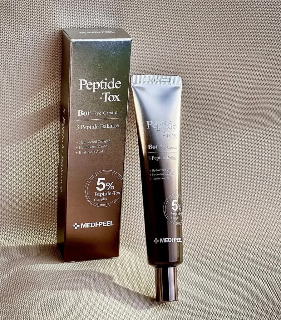 MEDIPEEL+ - Peptide-Tox Bor Eye Cream - Подтягивающий крем для кожи вокруг глаз - 40 мл Medi-peel
MEDIPEEL+ - Peptide-Tox Bor Eye Cream - Подтягивающий крем для кожи вокруг глаз - 40 мл Medi-peel
