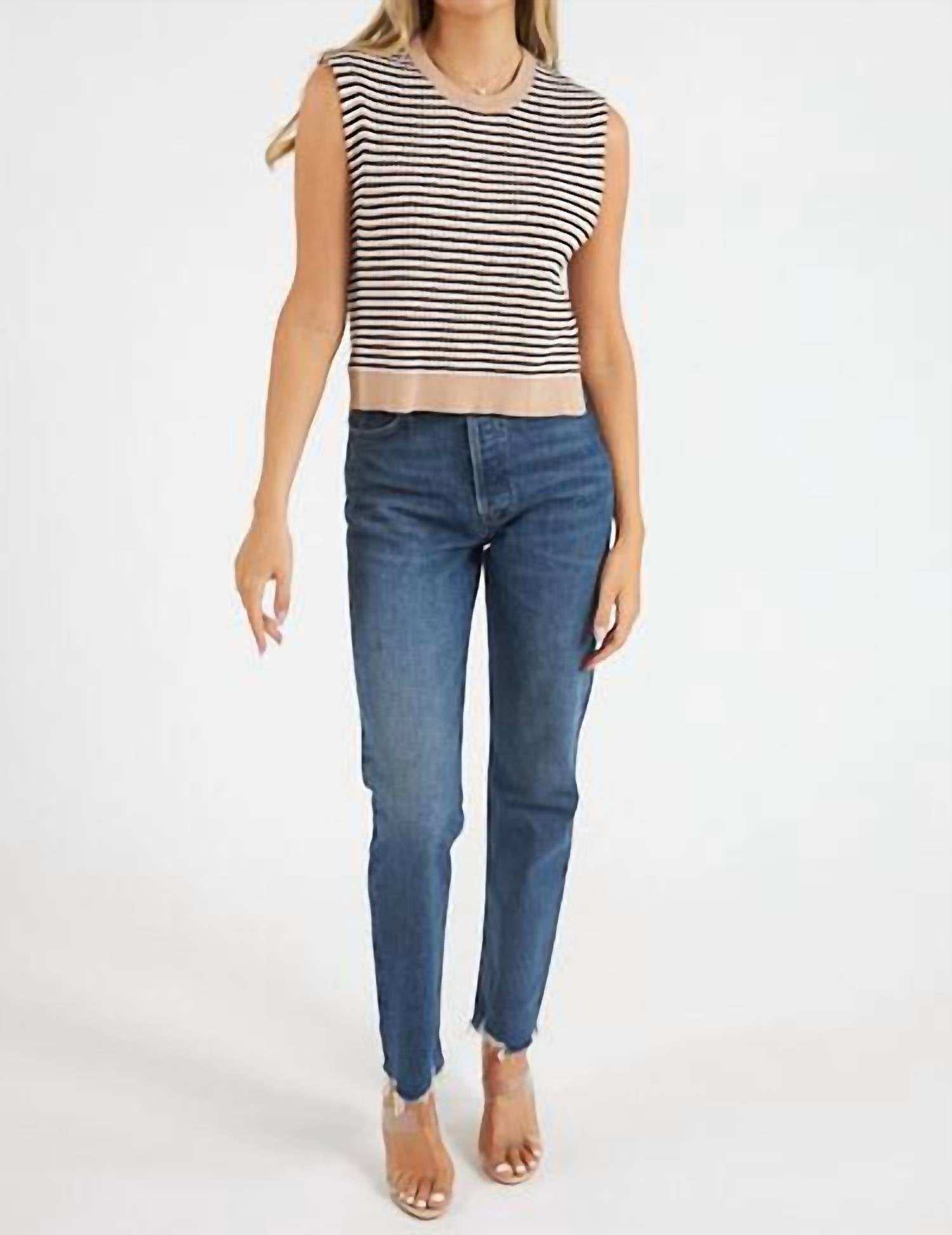 Вязаный жилет из мериносовой шерсти цвета зимних сумерек Monrow, Dusk Winter
Вязаный жилет из мериносовой шерсти цвета зимних сумерек Monrow, Dusk Winter