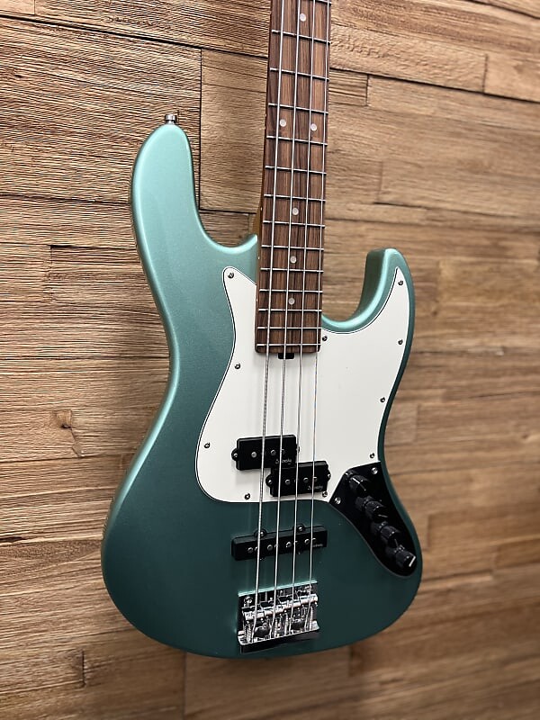 Басс гитара Sadowsky MetroExpress Hybrid P/J 4- string Bass Morado Fretboard 2023 Sage Green Metallic w/gig bag. New!
Басс гитара Sadowsky MetroExpress Hybrid P/J 4- string Bass Morado Fretboard 2023 Sage Green Metallic w/gig bag. New!