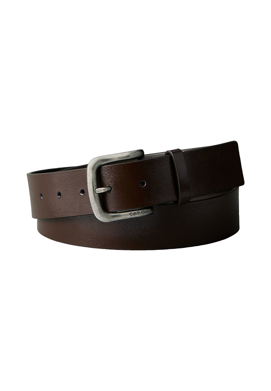 Ремень Calvin Klein ROUND BUCKLE TUMBLED, Ck Dark Brown Antique Silver/Dark Brown
Ремень Calvin Klein ROUND BUCKLE TUMBLED, Ck Dark Brown Antique Silver/Dark Brown