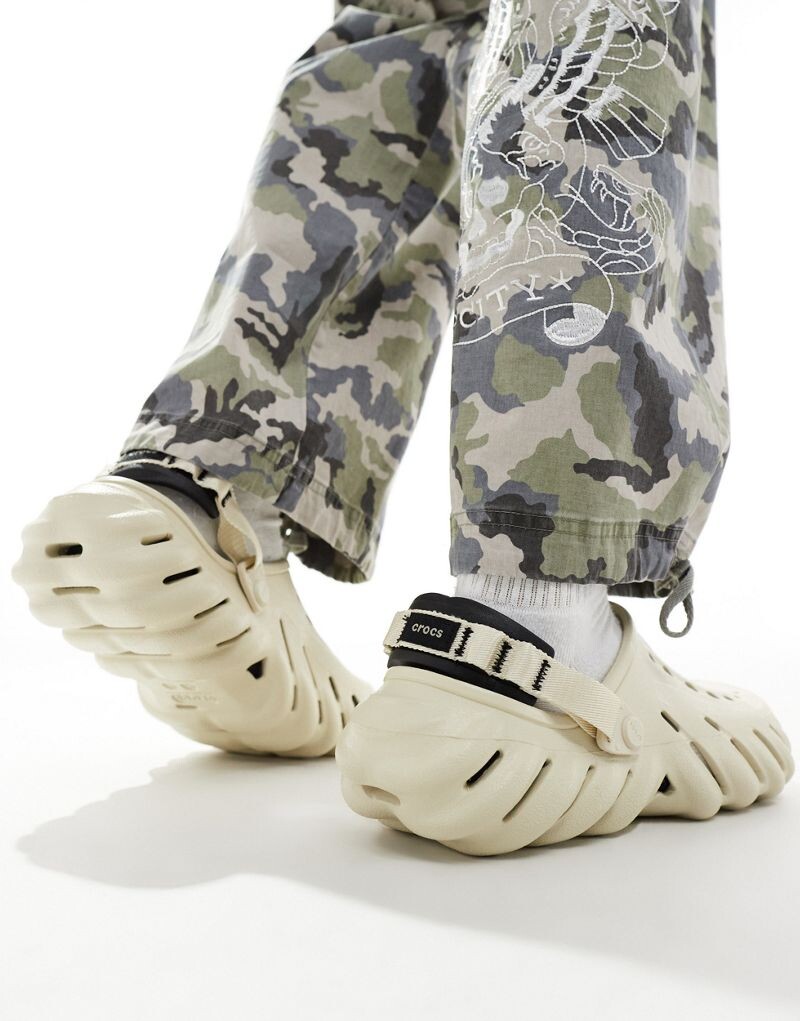 Crocs - Echo - Сабо цвета кости
Crocs - Echo - Сабо цвета кости