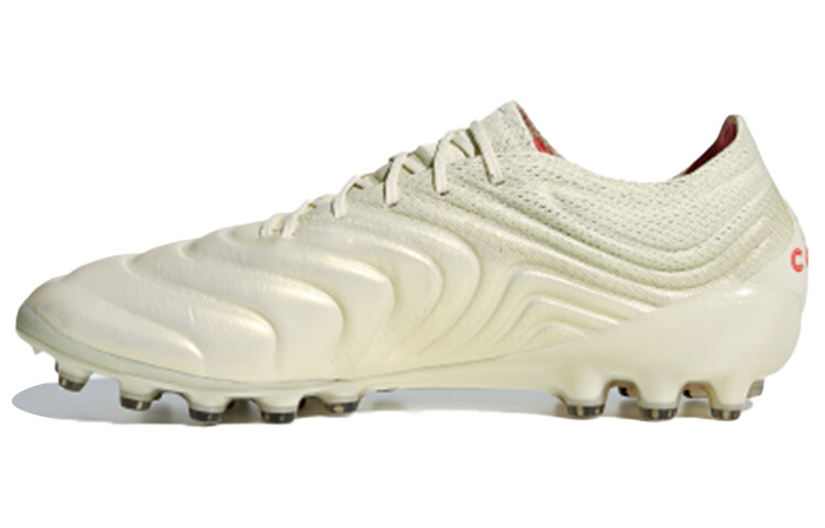 Футбольные бутсы Copa мужские низкие белые/красные Adidas
Футбольные бутсы Copa мужские низкие белые/красные Adidas