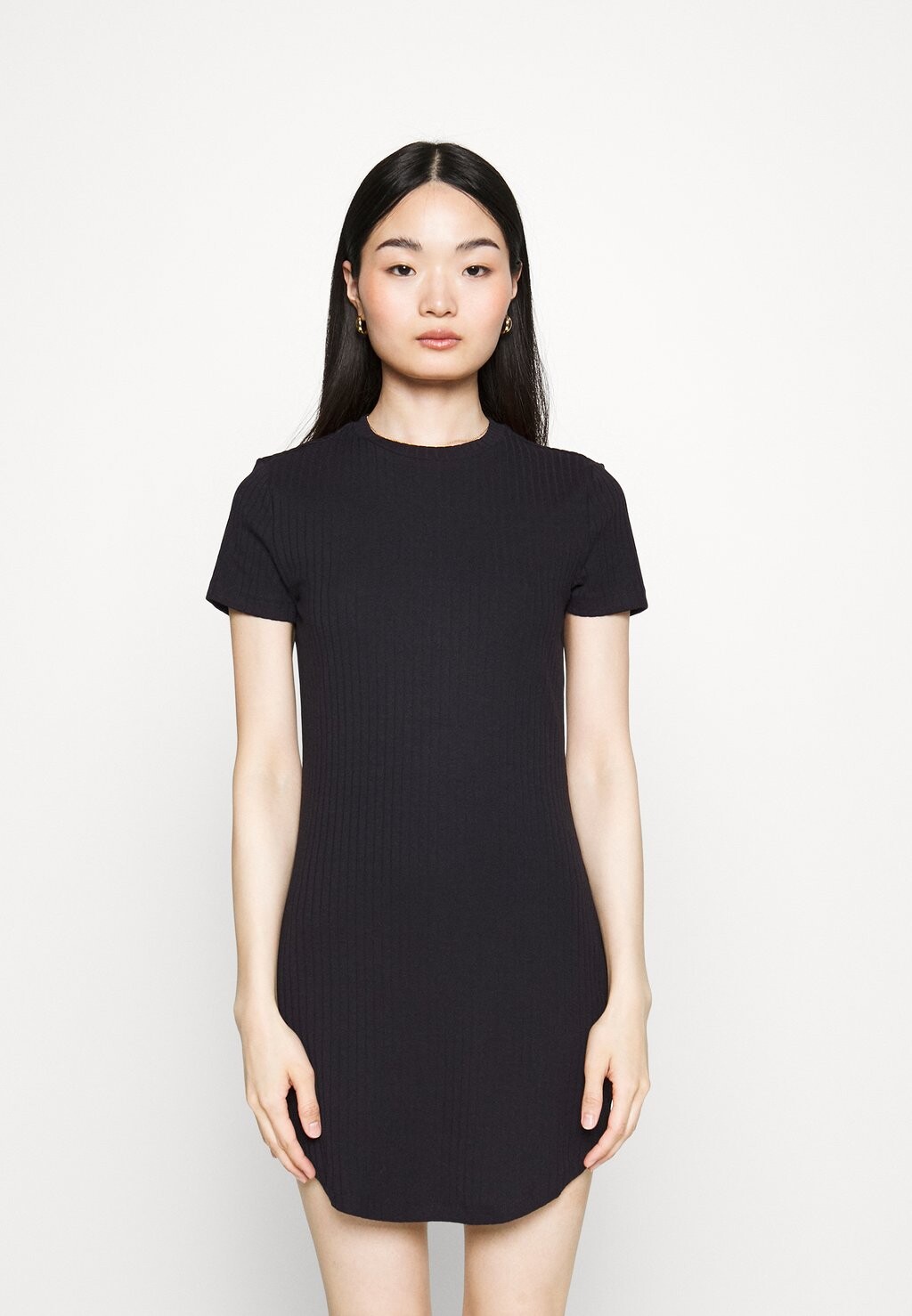 Летнее платье Even&Odd, черный
Летнее платье Even&Odd, черный