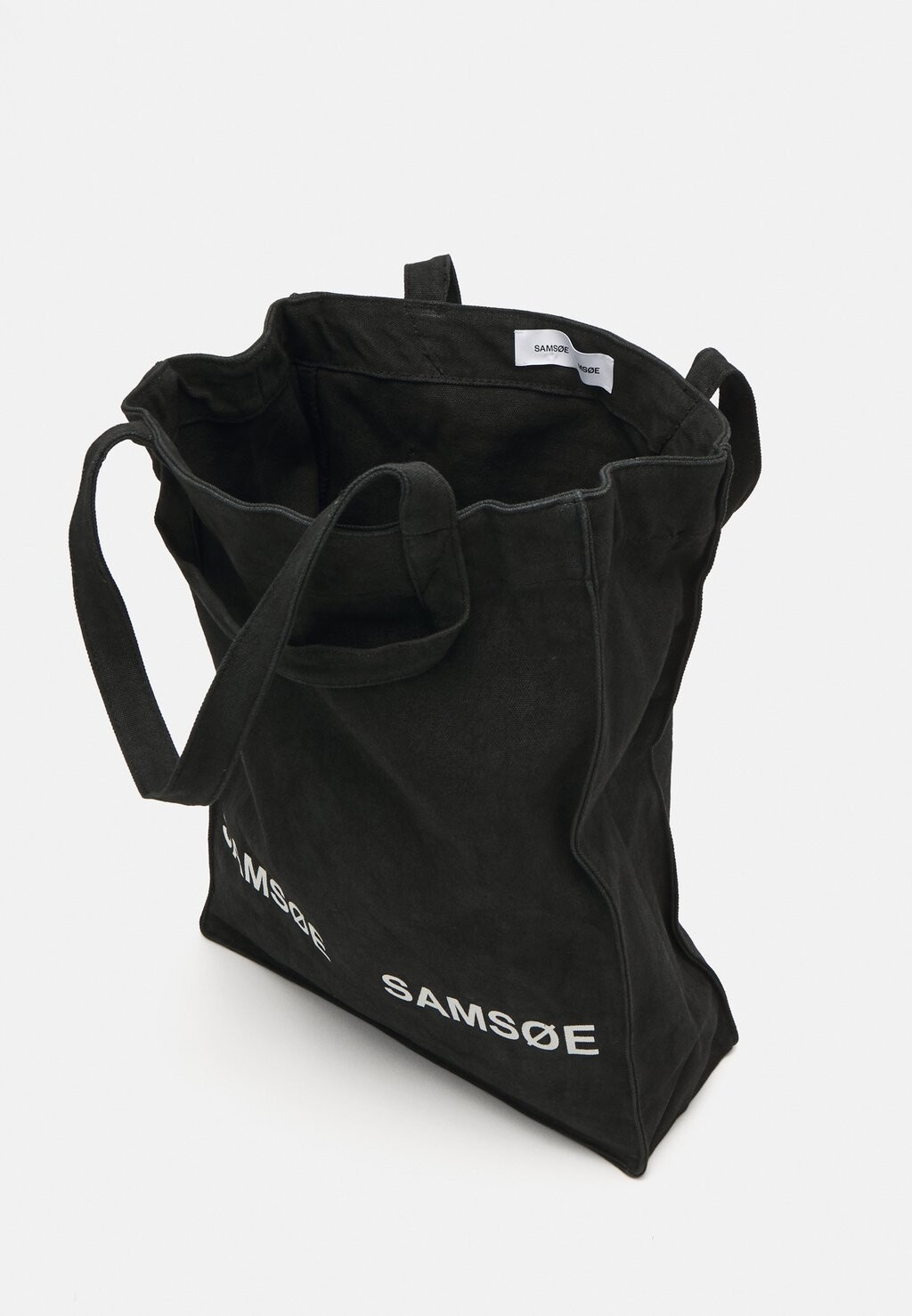 Сумка-тоут SALUCCA UNISEX Samsøe Samsøe, черный
Сумка-тоут SALUCCA UNISEX Samsøe Samsøe, черный