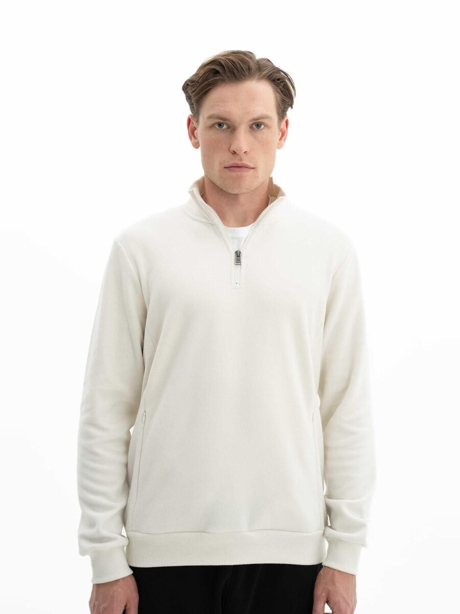 Толстовка Arma, белый
Толстовка Arma, белый