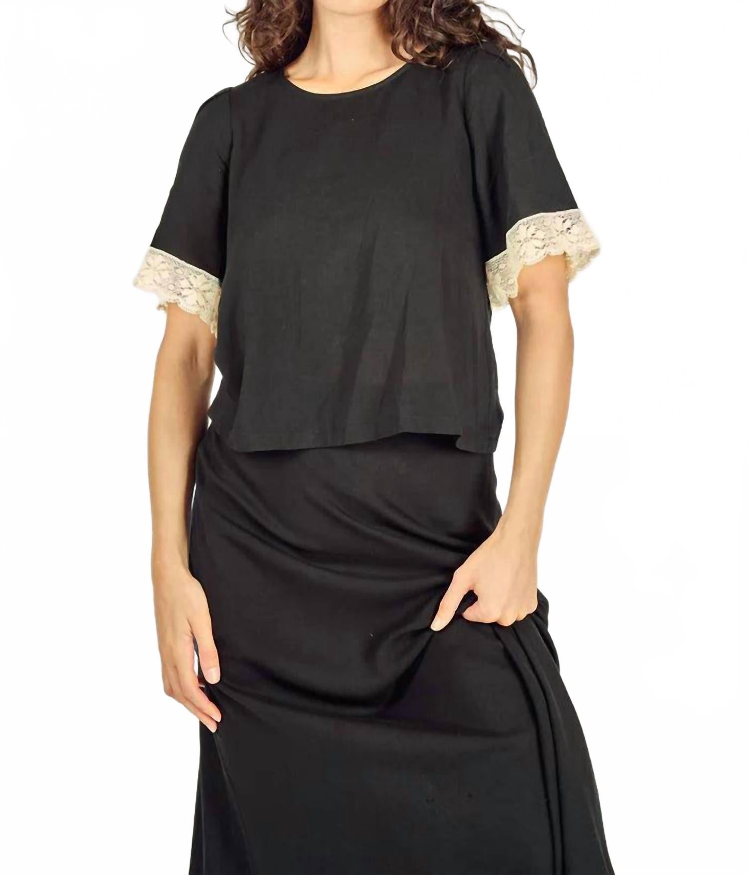 Черный топ с кружевными рукавами Locust Lace Traffic People
Черный топ с кружевными рукавами Locust Lace Traffic People