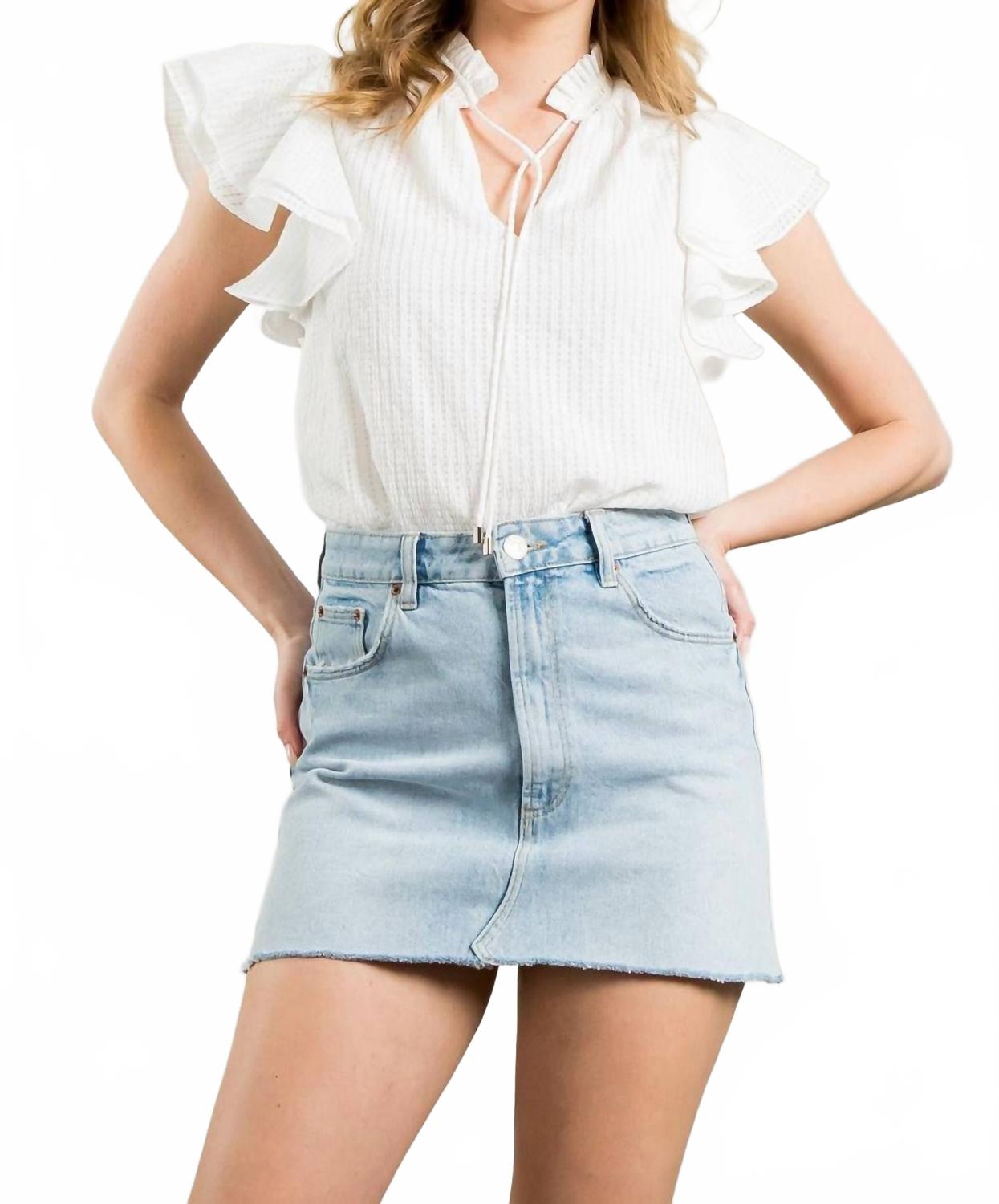 Топ с расклешенными рукавами в белую клетку THML
Топ с расклешенными рукавами в белую клетку THML