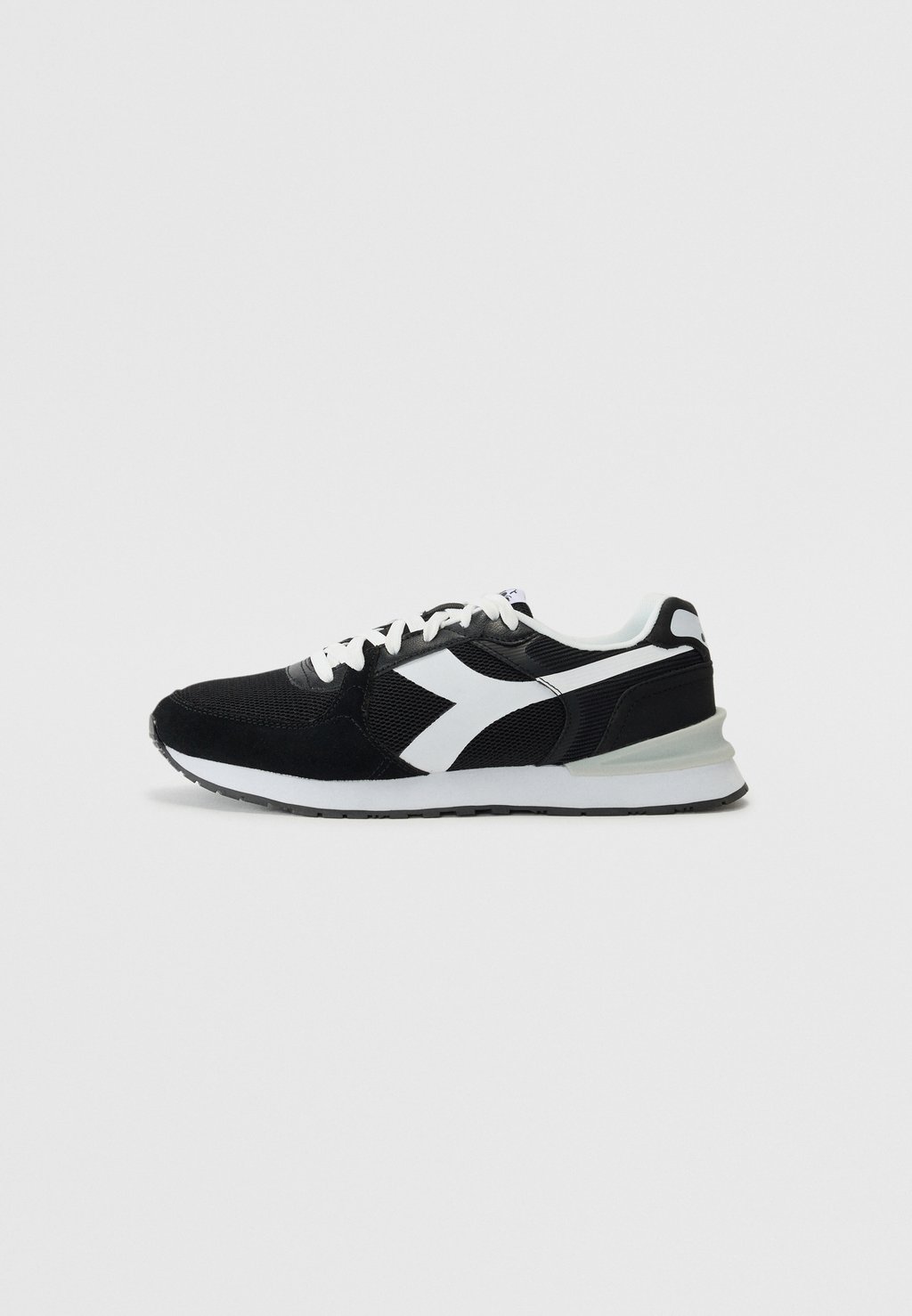 Кроссовки FENICE Diadora, черный
Кроссовки FENICE Diadora, черный