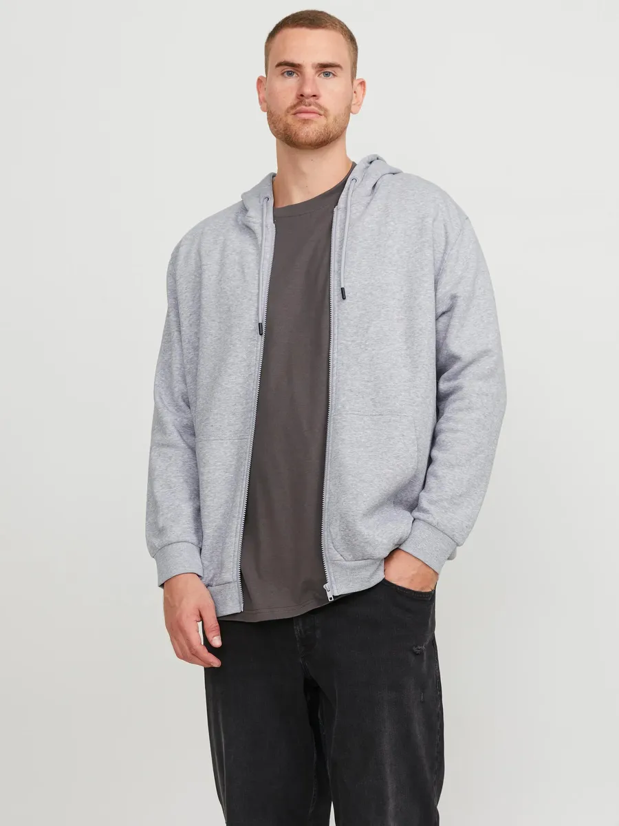 Толстовка Jack & Jones PlusSize с капюшоном "JJEBRADLEY SWEAT ZIP HOOD NOOS PLS", серый 
Толстовка Jack & Jones PlusSize с капюшоном "JJEBRADLEY SWEAT ZIP HOOD NOOS PLS", серый