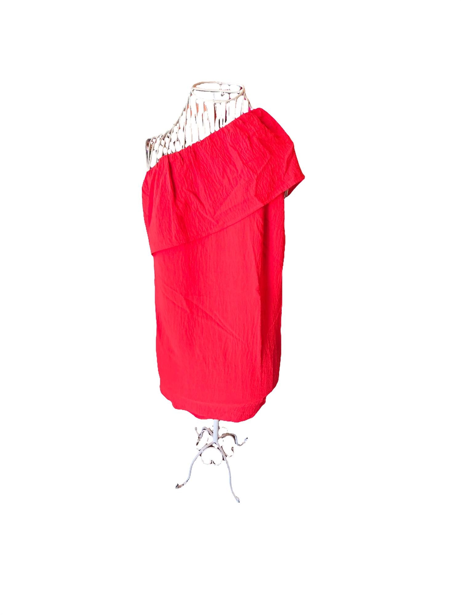 Женское платье Simple Moments с открытыми плечами в красном цвете Pine Apparel
Женское платье Simple Moments с открытыми плечами в красном цвете Pine Apparel