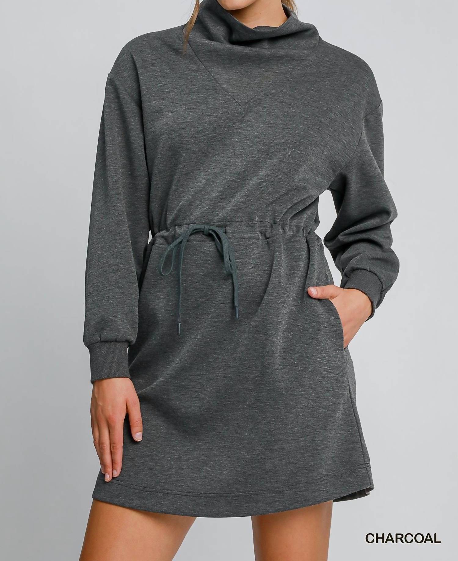 Платье Emmie в цвете уголь Style U, Charcoal
Платье Emmie в цвете уголь Style U, Charcoal