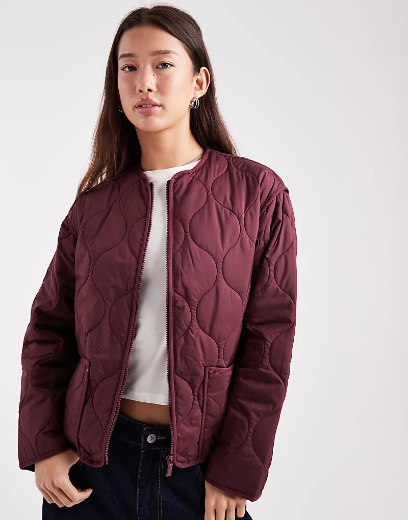 Стеганая куртка New Look бордового цвета
Стеганая куртка New Look бордового цвета