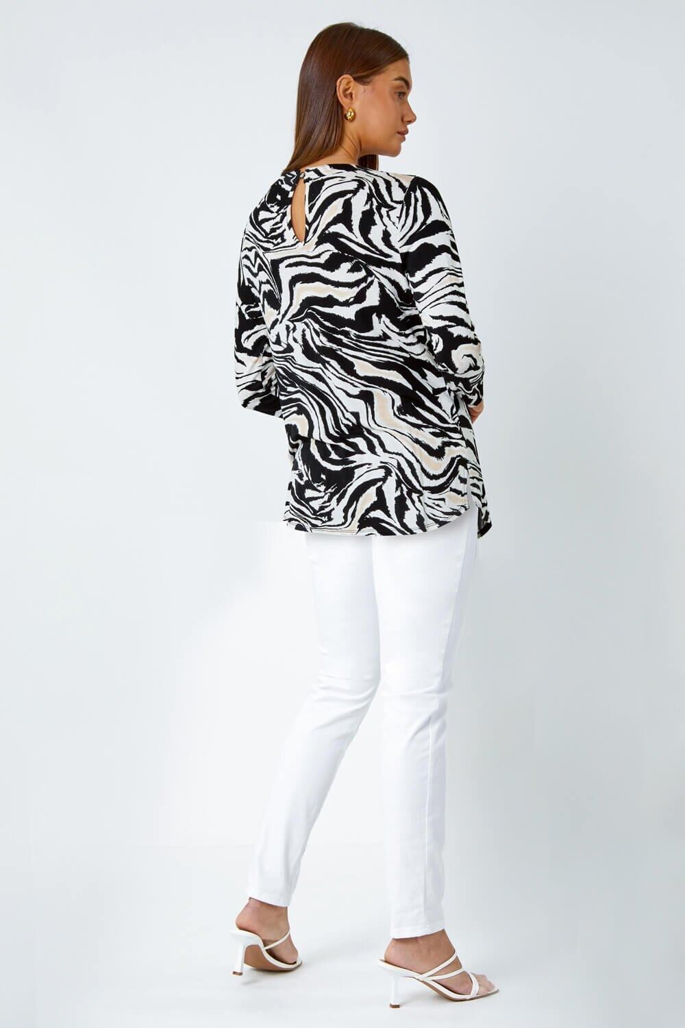 Плиссированный эластичный топ с животным принтом Roman, черный
Плиссированный эластичный топ с животным принтом Roman, черный