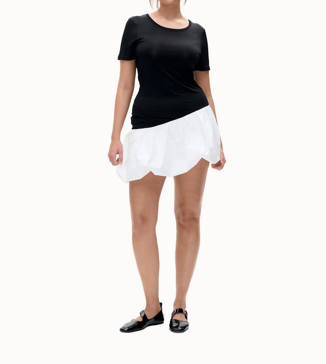 Джет-платье в черном цвете BAUM UND PFERDGARTEN
Джет-платье в черном цвете BAUM UND PFERDGARTEN