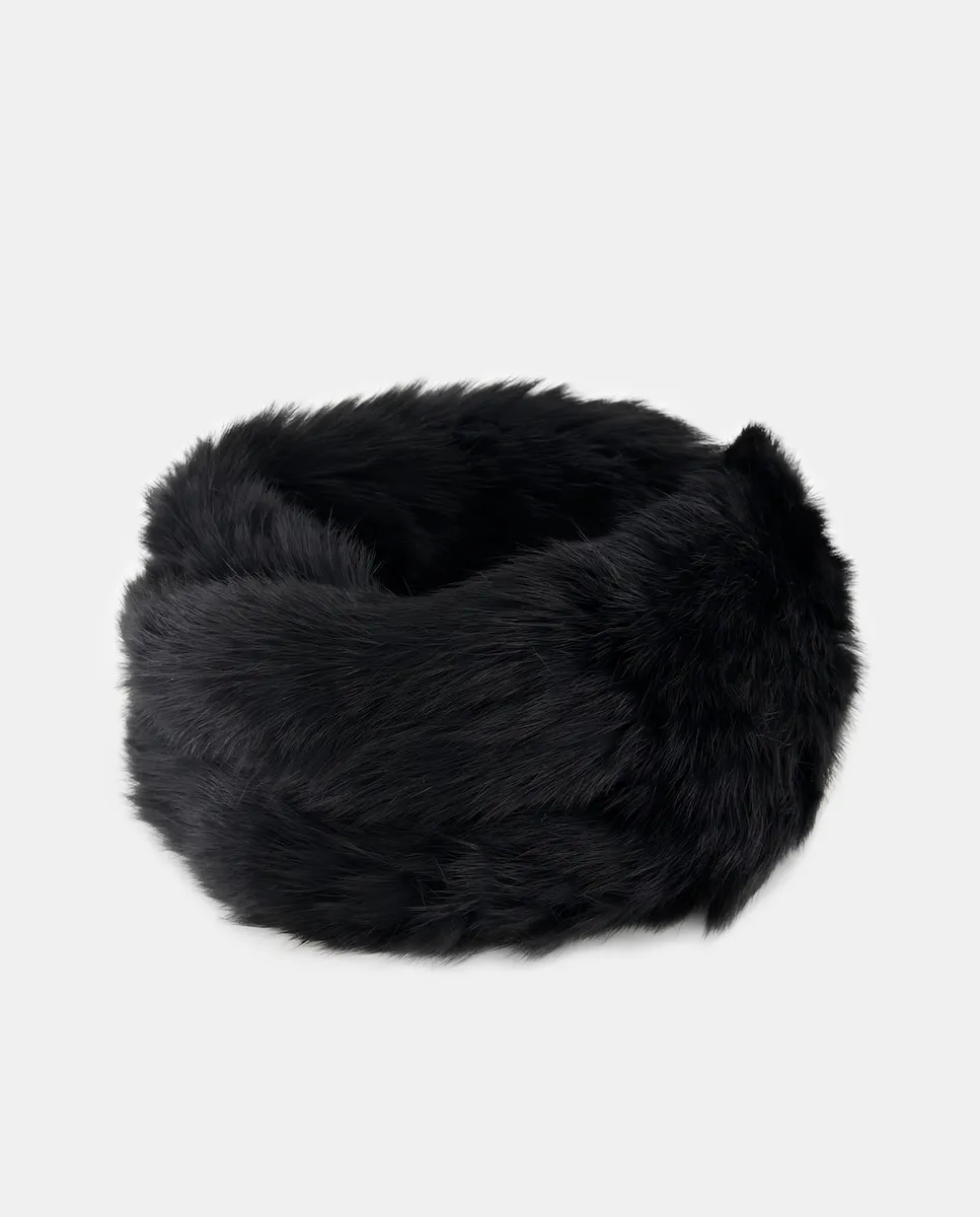 Базовая вязаная шапка из кролика Latouche, черный
Базовая вязаная шапка из кролика Latouche, черный