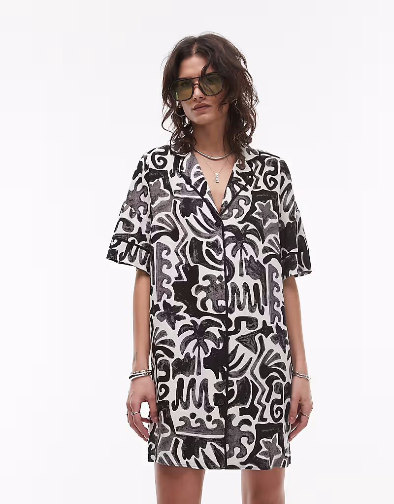 Мини-платье-рубашка в монохромном стиле Topshop
Мини-платье-рубашка в монохромном стиле Topshop